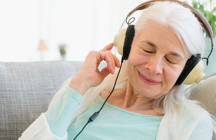研究表明：70岁后，每天听音乐有助于预防老年痴呆