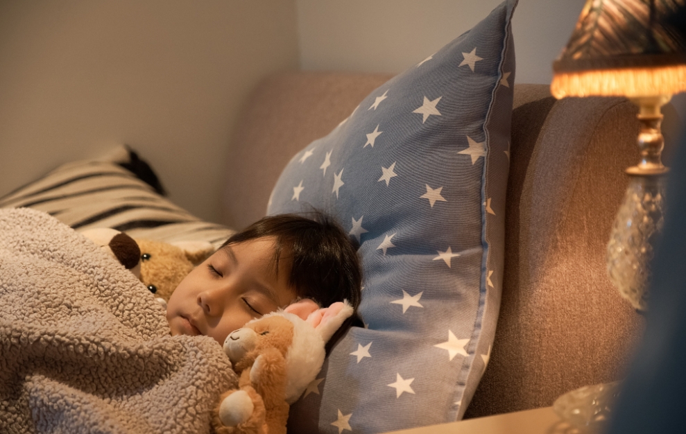 为何睡觉能让人快速恢复精力？睡眠不足会怎样？有哪些危害