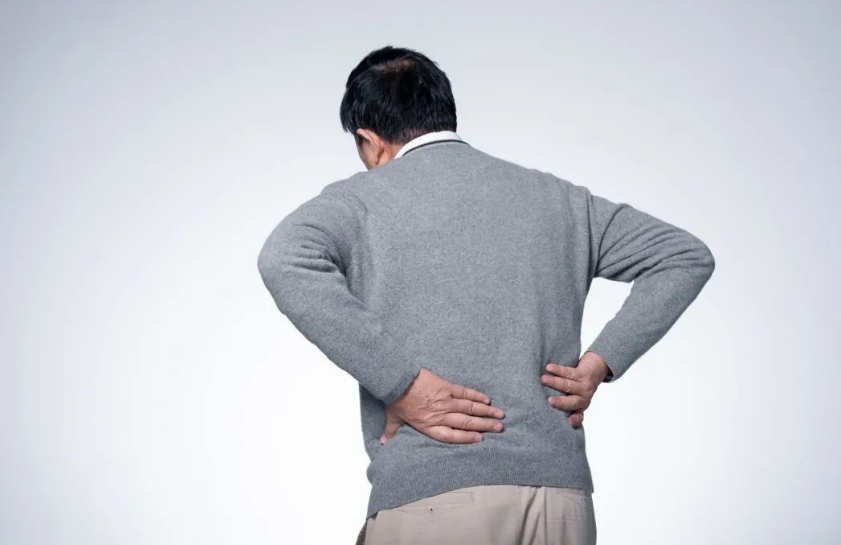 尿酸高前期有什么反应和症状？身体有什么信号？